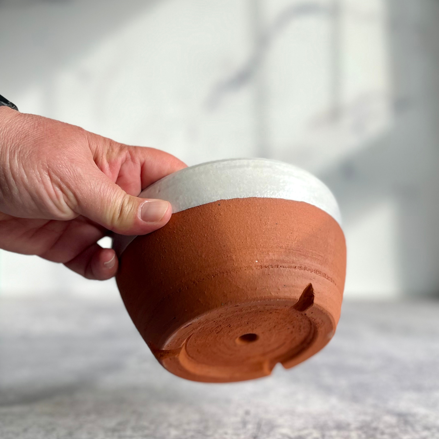 PLANTERS - 5 1/2" Ceramic Round with Drainage Hole