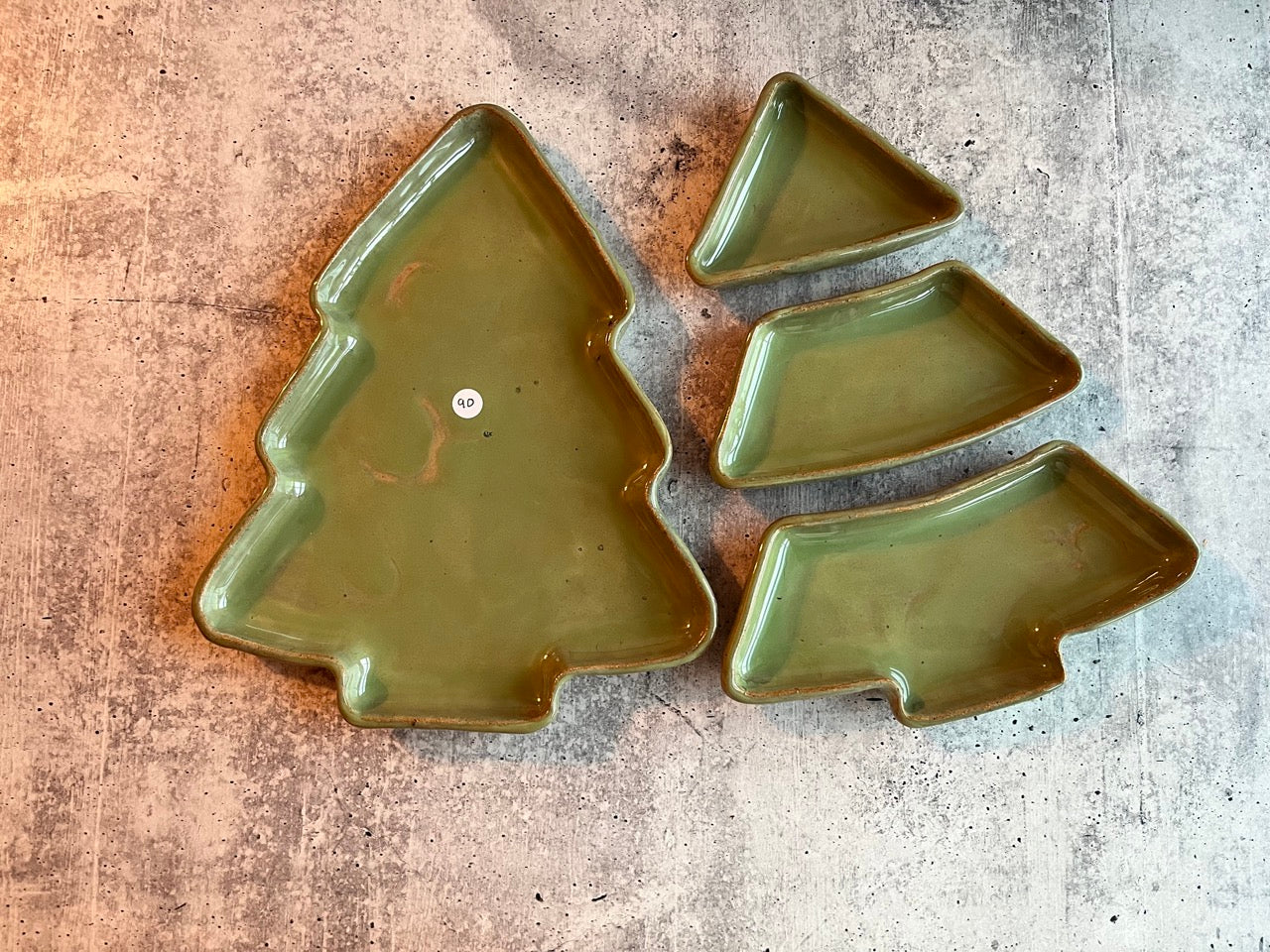 Christmas-tree-plate-4-set