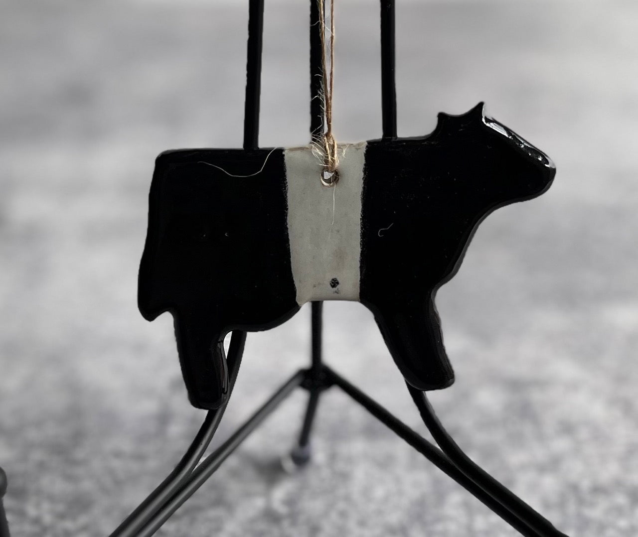 belted-Galloway-cow-ornament