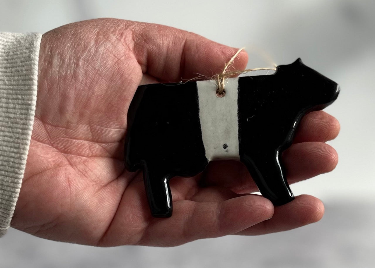 belted-Galloway-cow-ornament