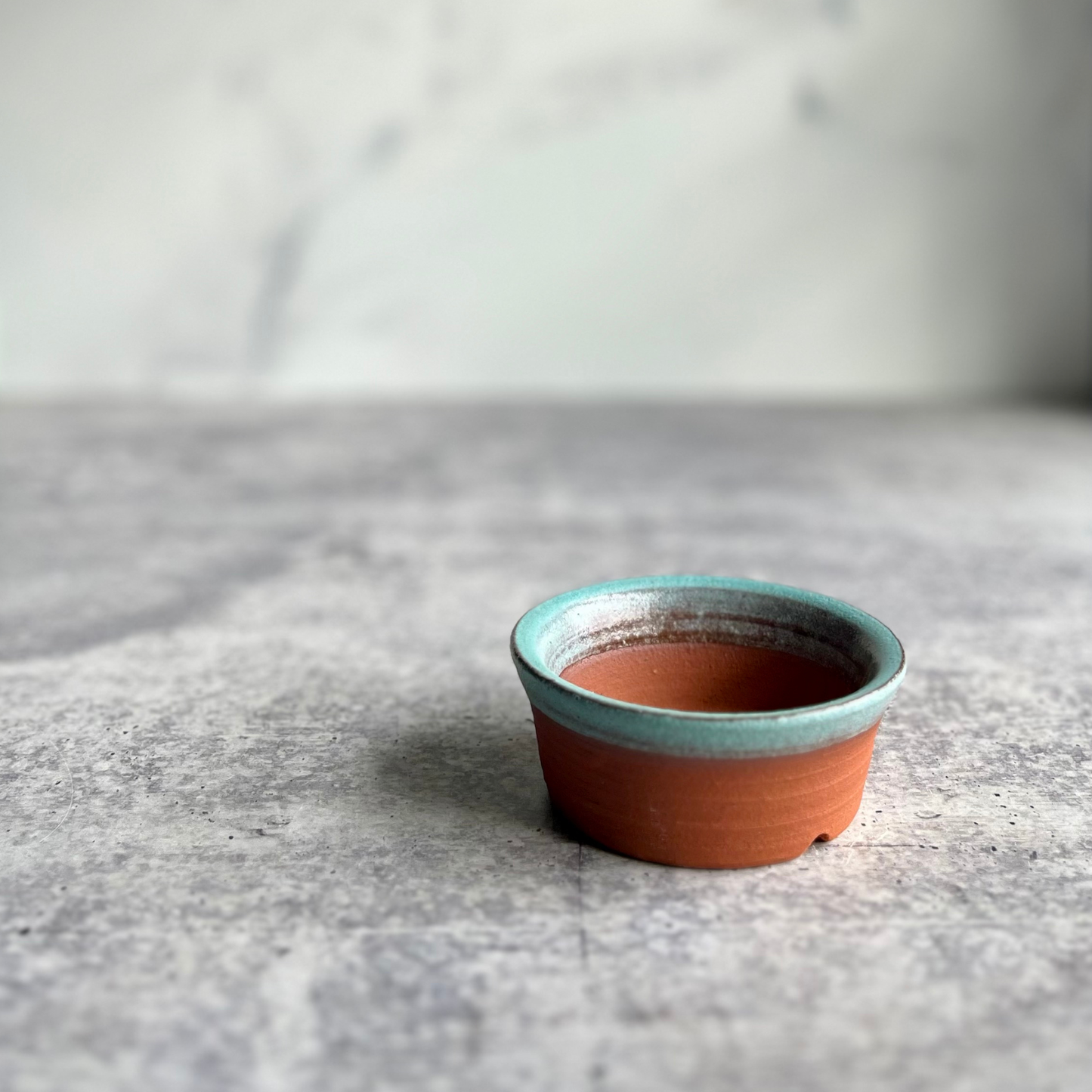 PLANTERS - 3 1/2" Ceramic Round with Drainage Hole