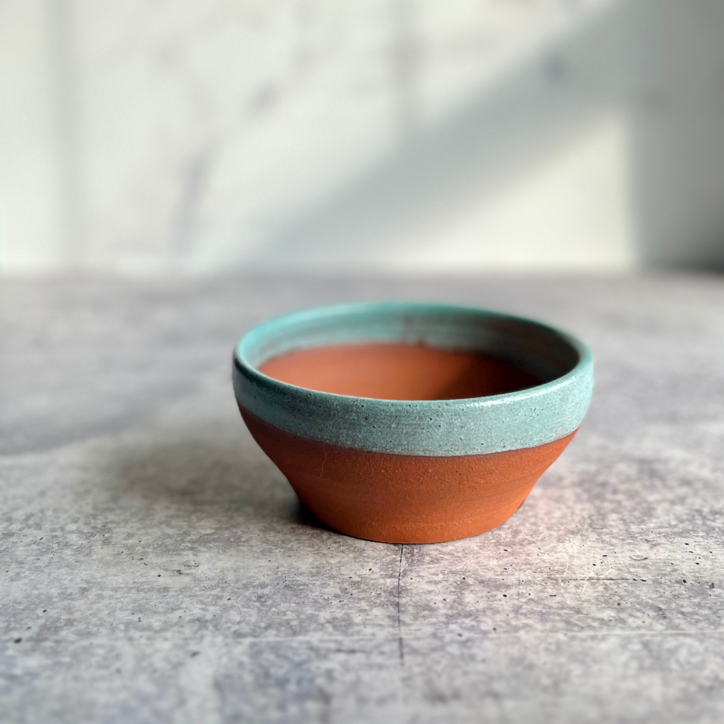 PLANTERS - 4 3/4" Ceramic Round with Drainage Hole