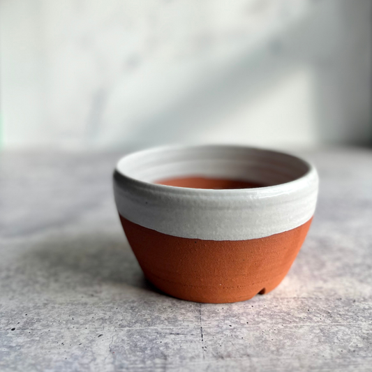 PLANTERS - 5 1/2" Ceramic Round with Drainage Hole