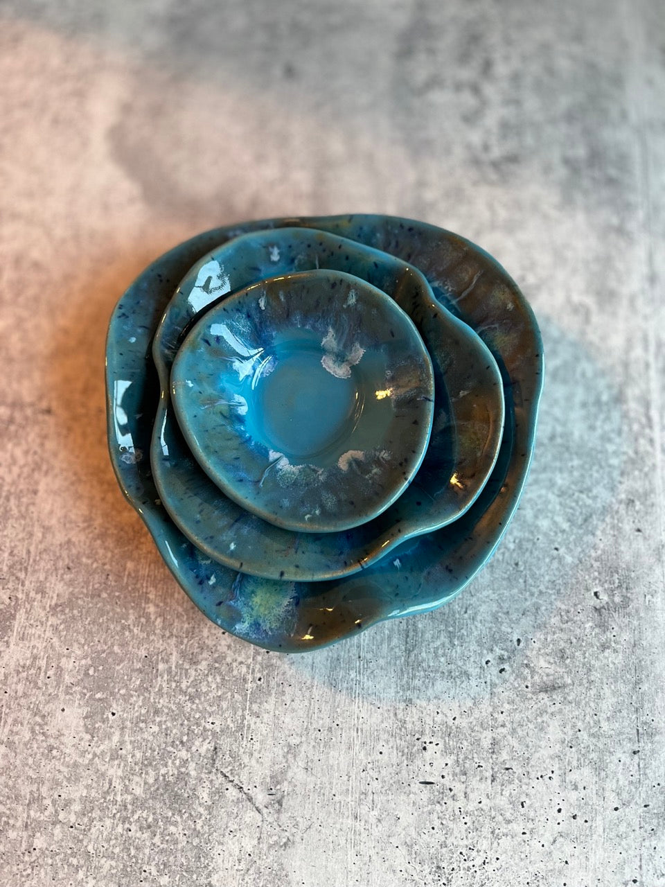 blue-decorative-wacky-bowls
