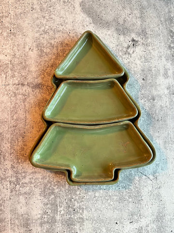 CHRISTMAS TREE PLATES - set of 4